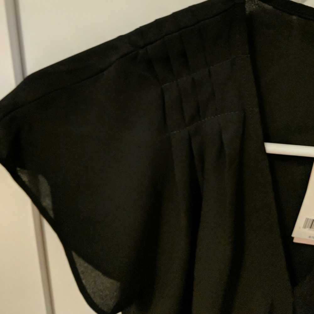 NWT Banana Republic Pleated Wrap Top - Picture 3 of 8